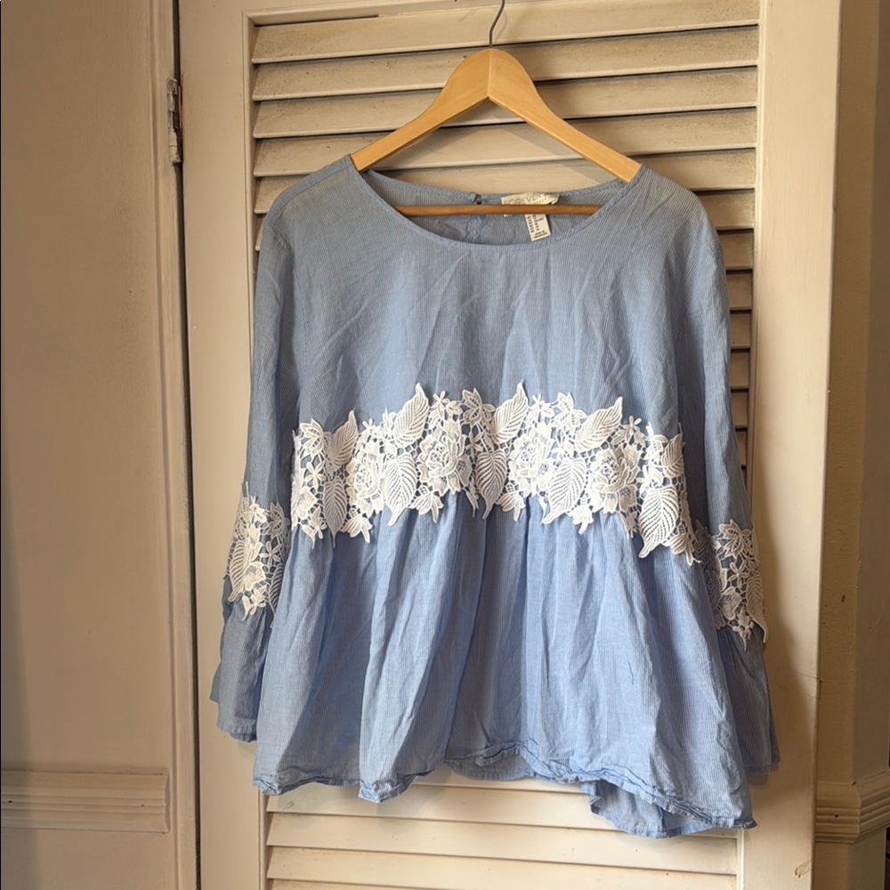 FOREVER 21 PLUS Blue Striped Lace Peplum Blouse